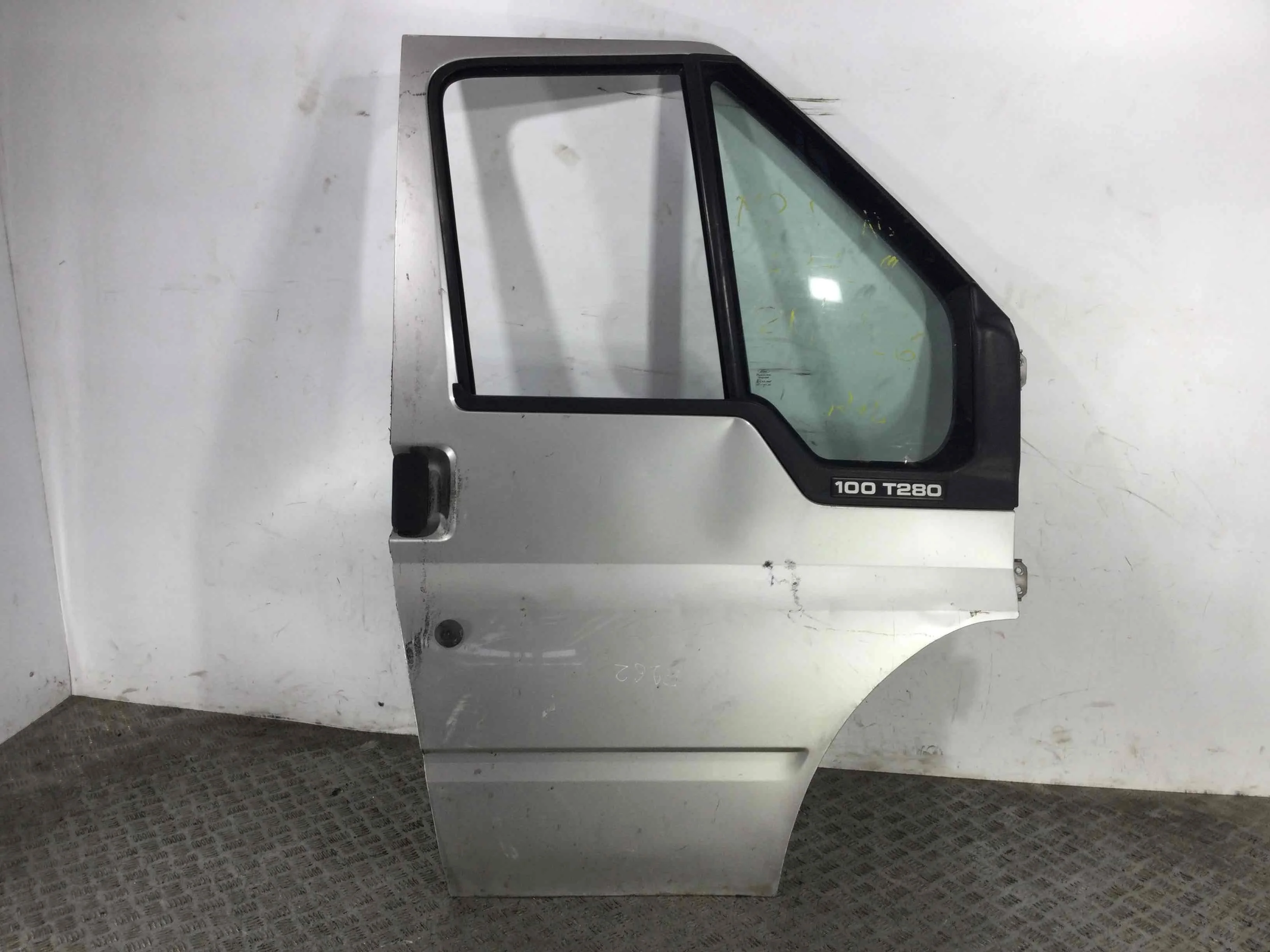 Дверь передняя правая Ford Transit 3 поколение (2000-2006) дизель 2.0 TDCi Механика Микроавтобус