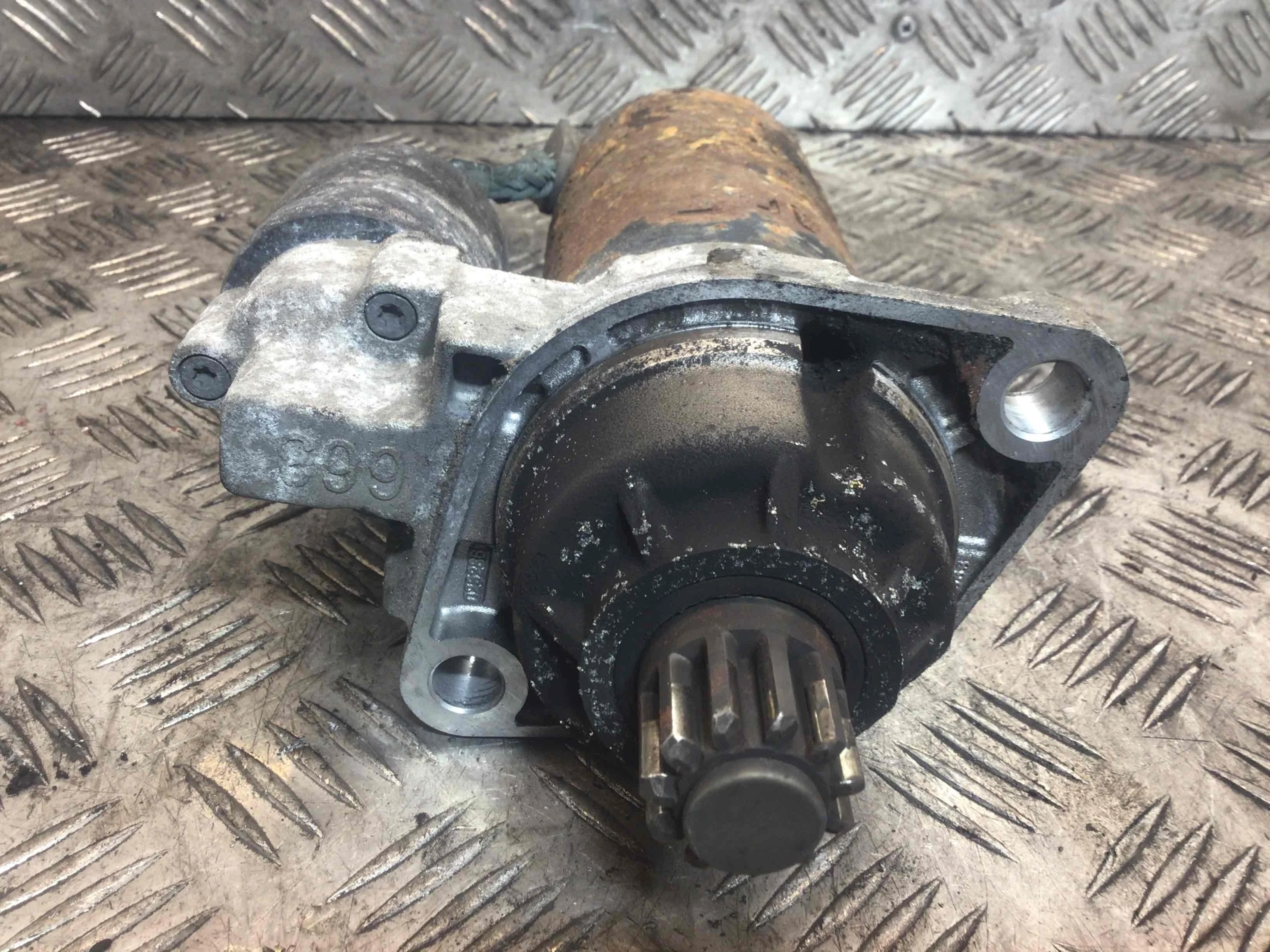 Стартер Volkswagen Passat CC 1 поколение (2008-2012) дизель 2.0 TDI Механика Седан