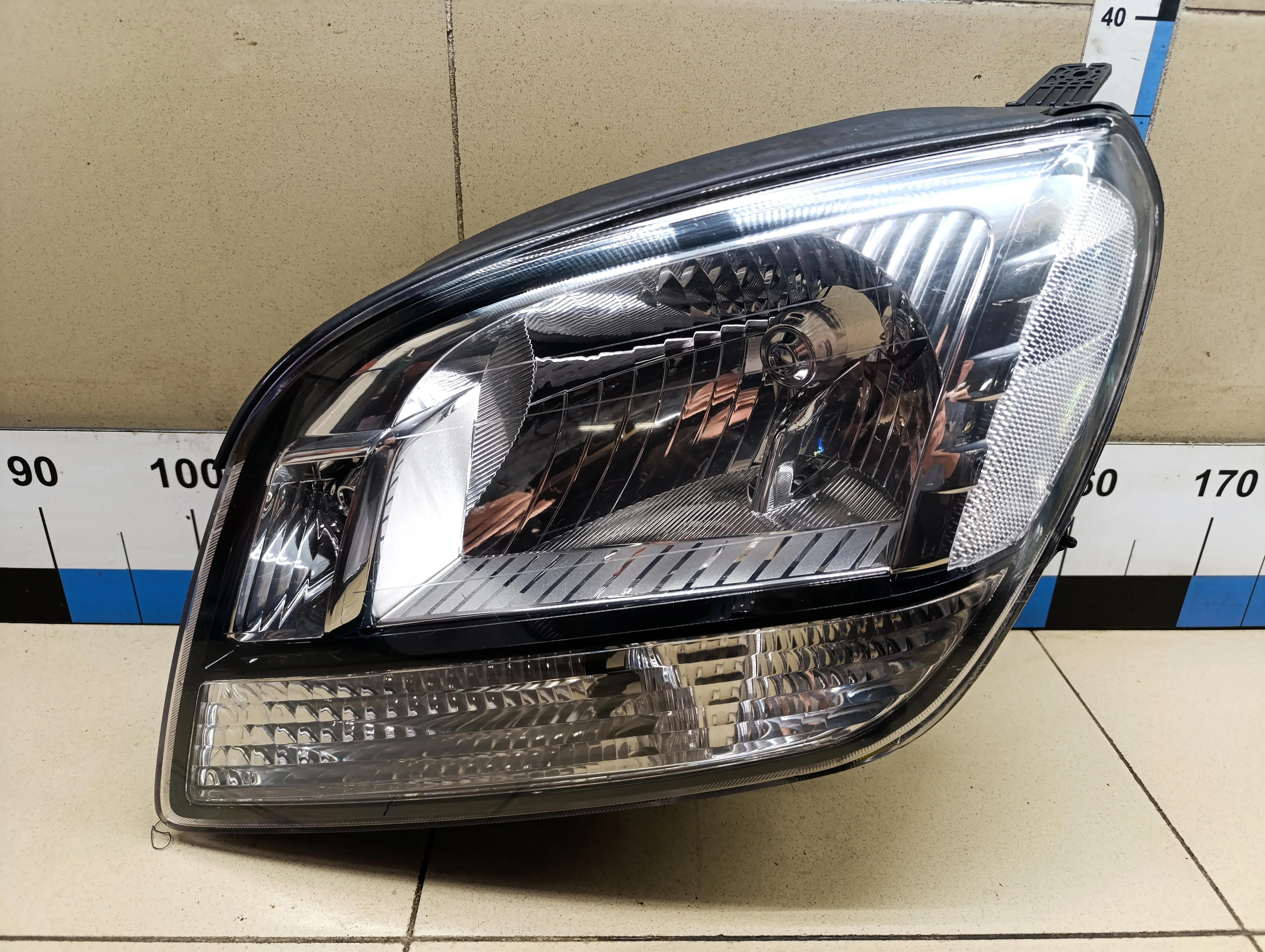 Фара левая Orlando 2011-2015