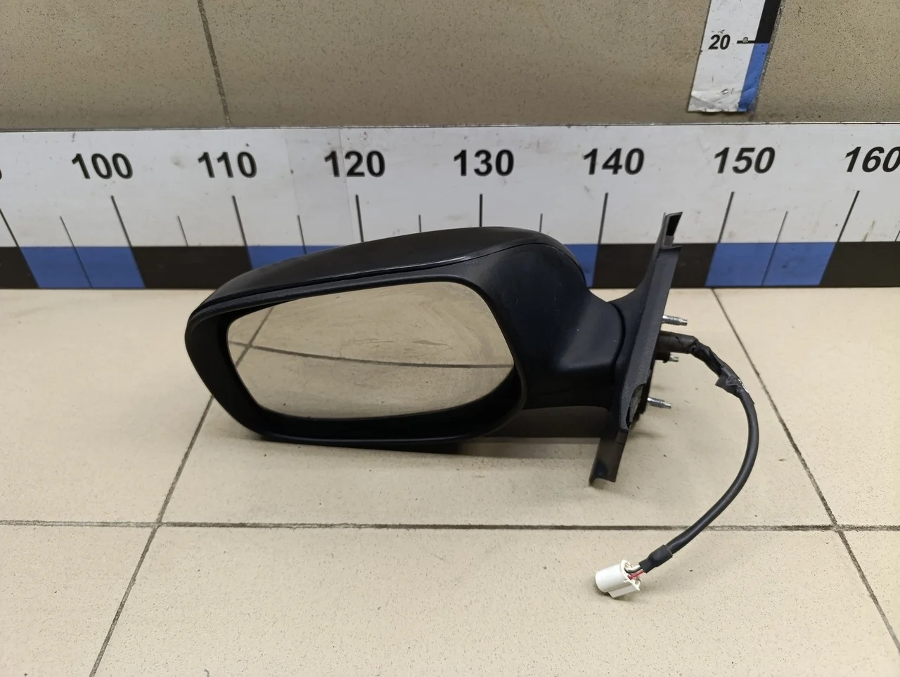 Зеркало левое электрическое Yaris 2005-2011