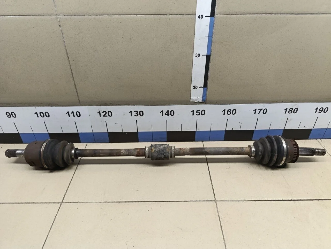 Полуось передняя правая Matrix 2001-2010