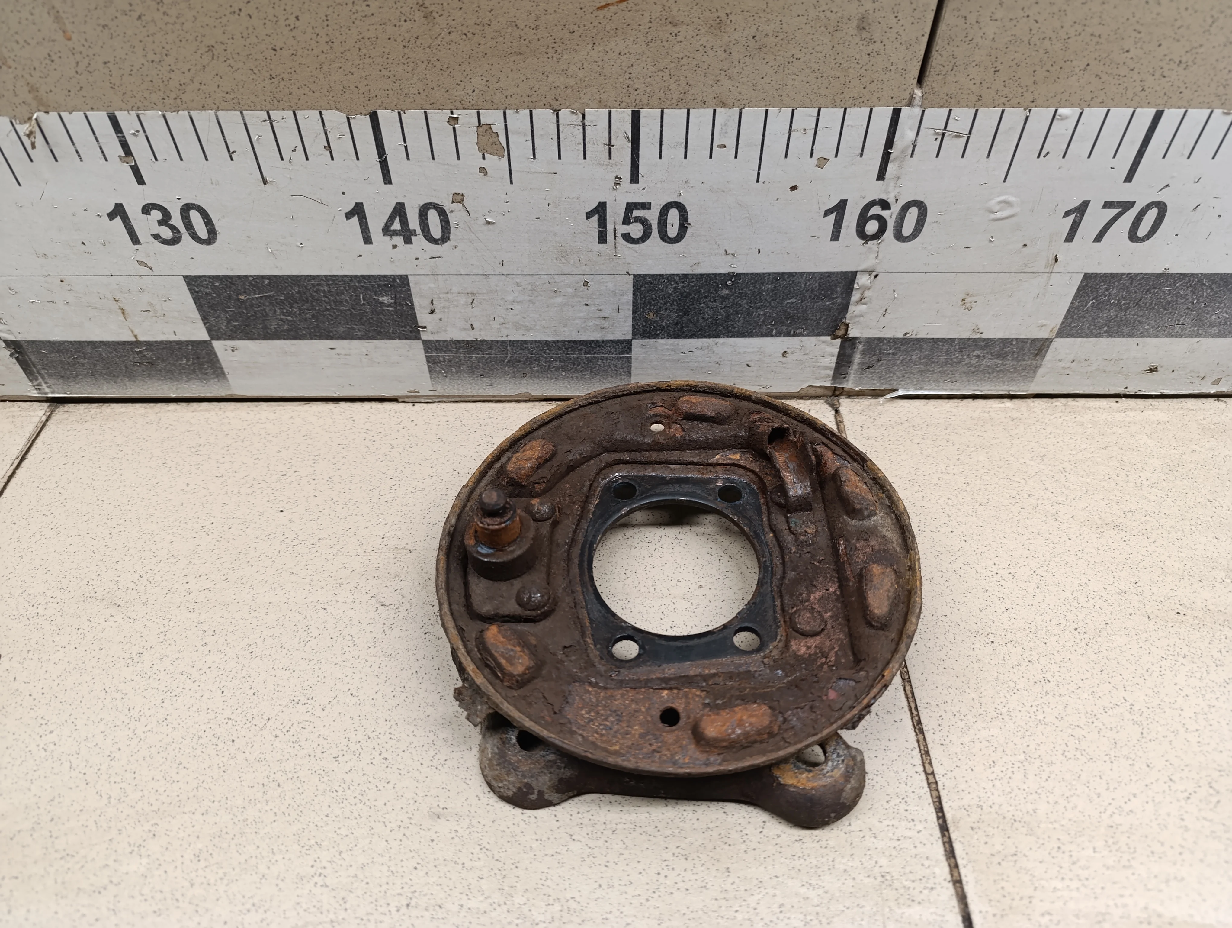 Щит опорный задний правый Lacetti 2003-2013