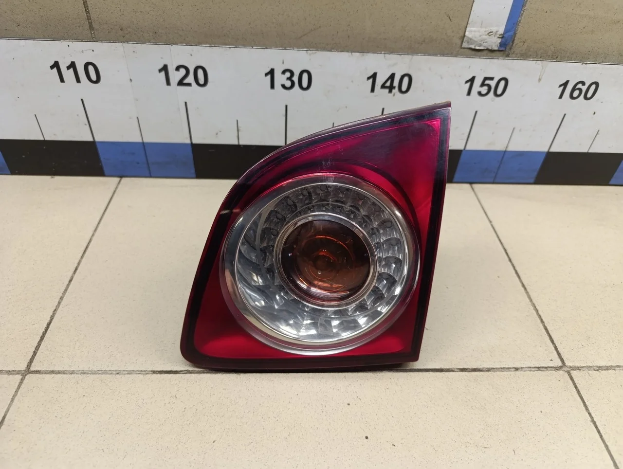 Фонарь задний внутренний правый Golf V Plus 2005-2014