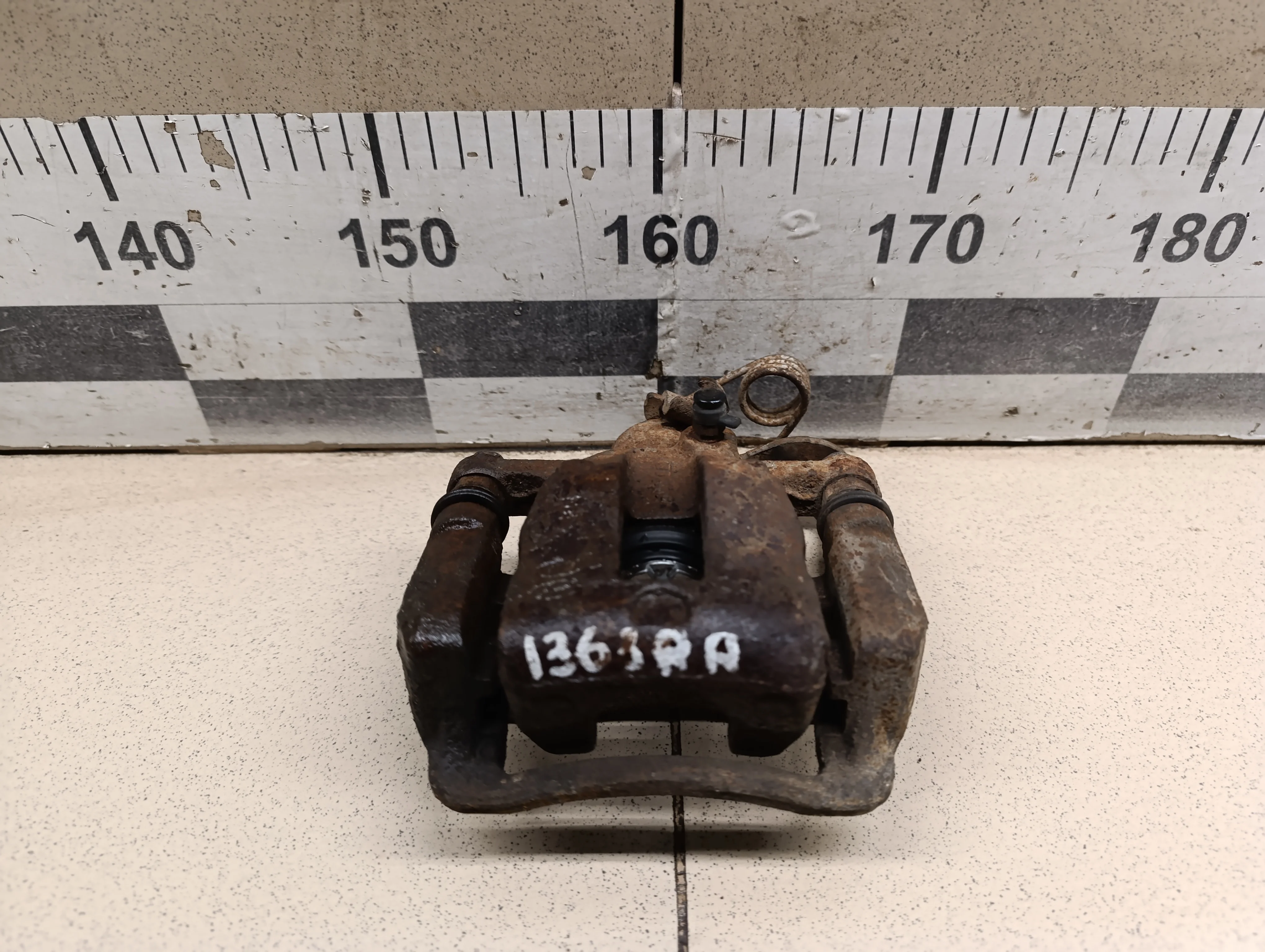 Суппорт задний правый Solaris 2010-2017