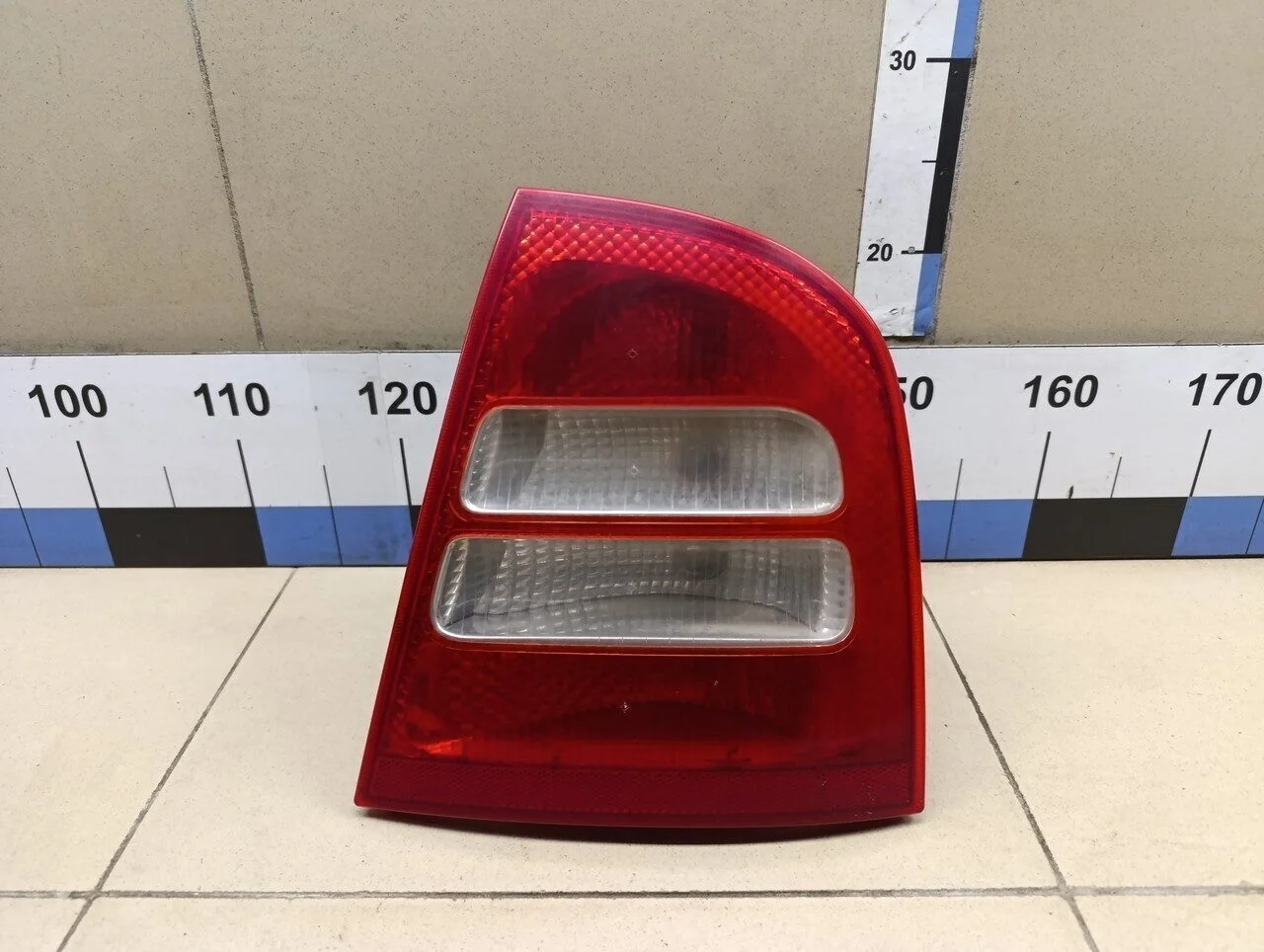 Фонарь задний правый Octavia (A4 1U-) 2000-2011