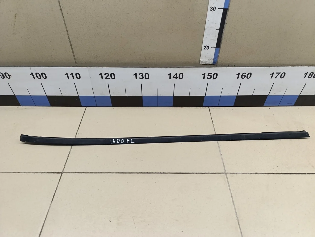 Молдинг лобового стекла Octavia (A4 1U-) 2000-2011