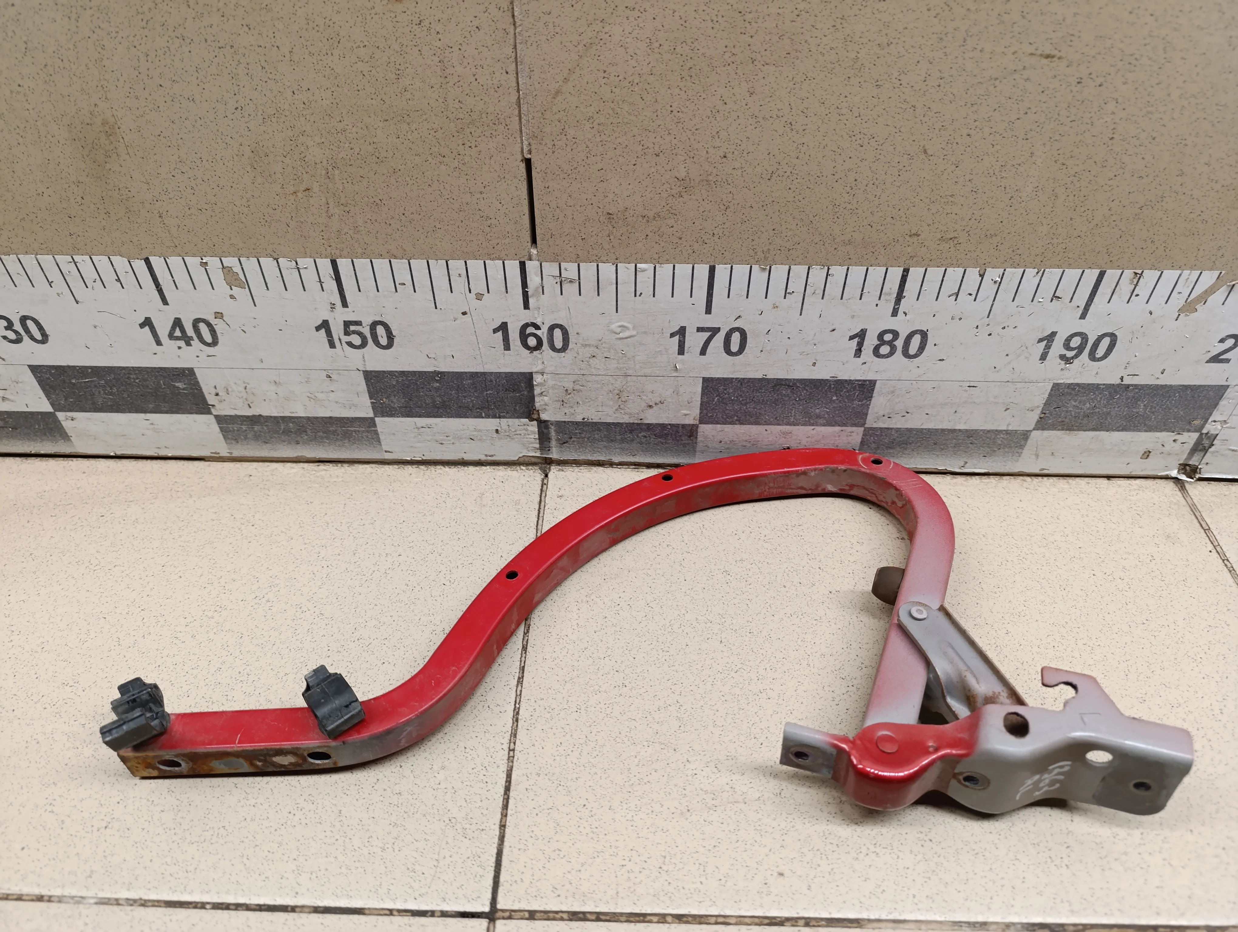 Петля крышки багажника RIO 2011-2017