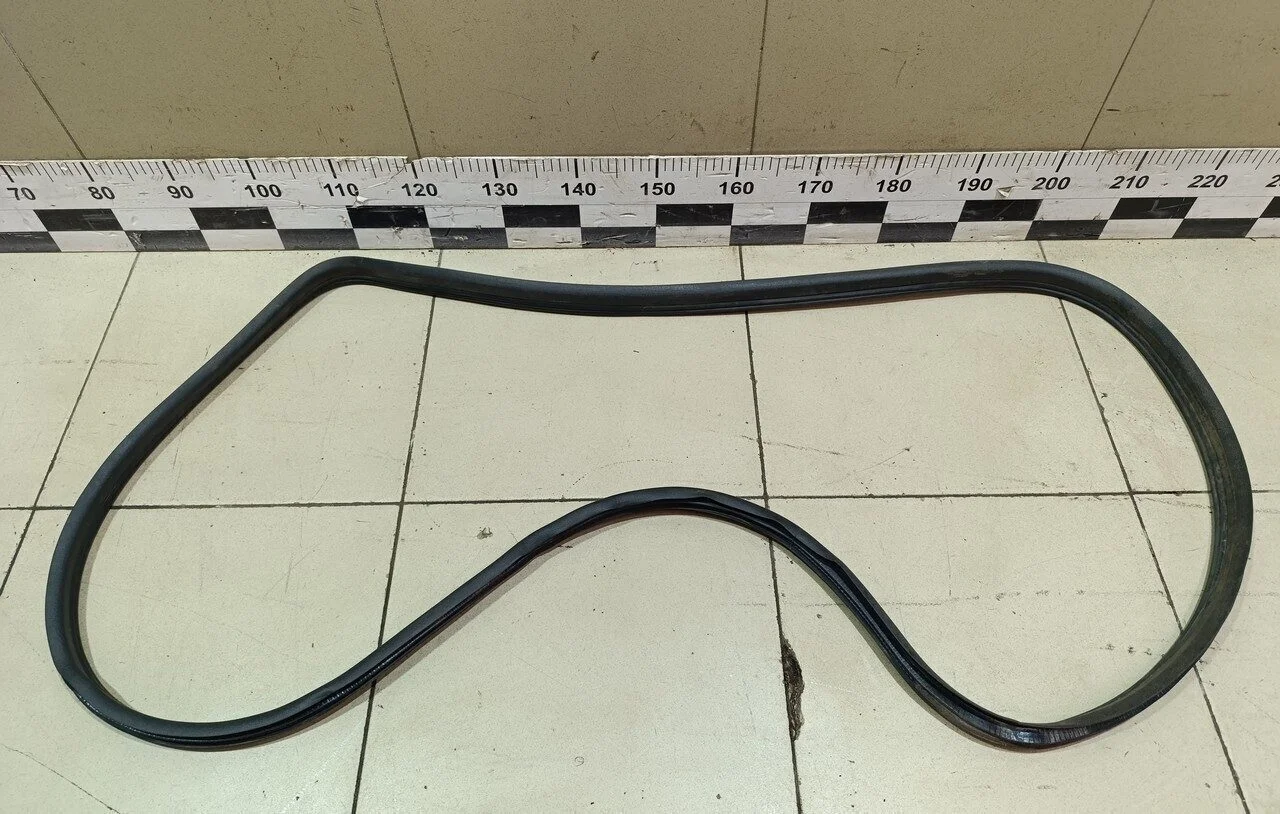 Уплотнитель двери Octavia (A4 1U-) 2000-2011