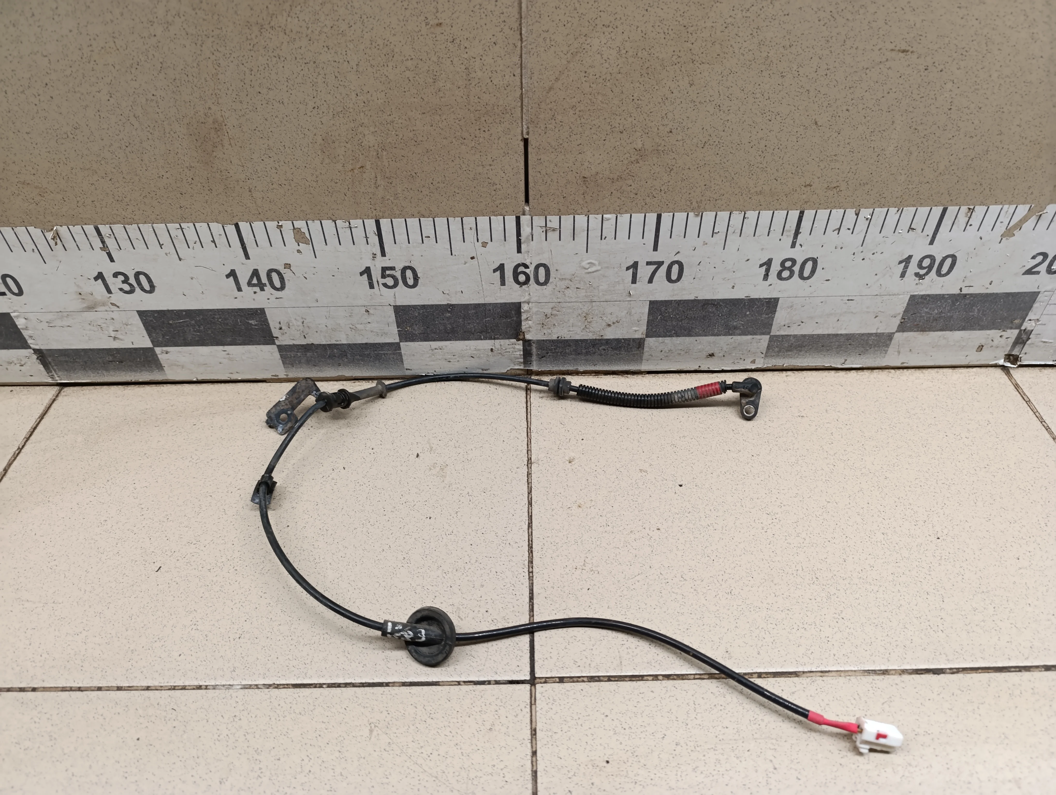 Датчик ABS задний правый Solaris 2010-2017