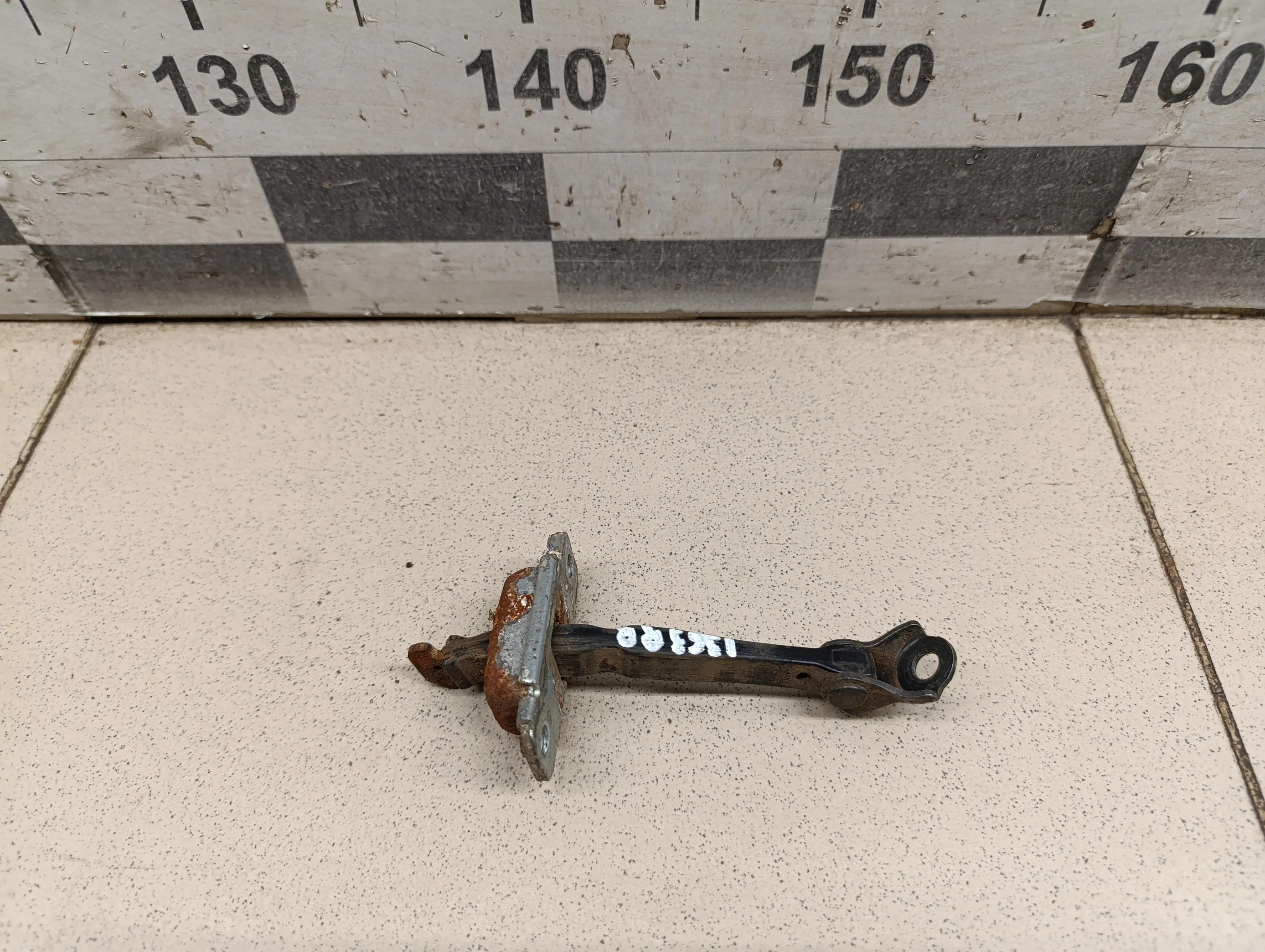 Ограничитель двери RIO 2011-2017