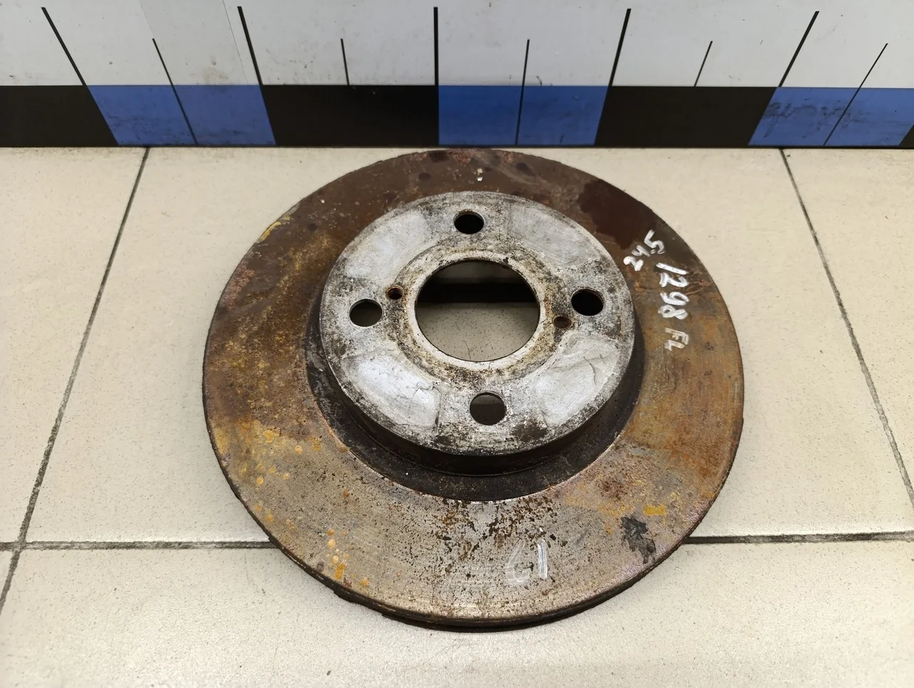 Диск тормозной передний вентилируемый Corolla E12 2001-2006