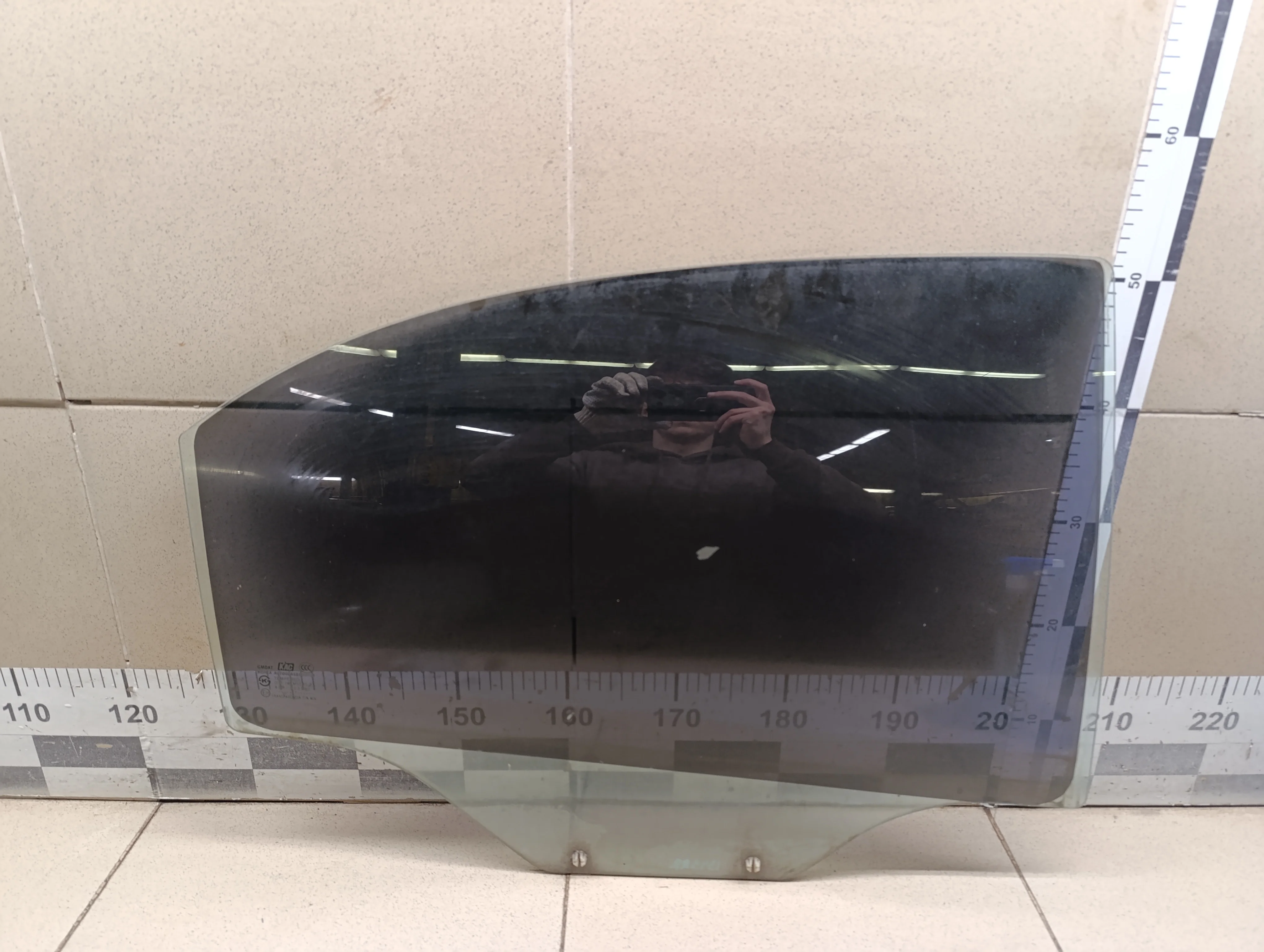 Стекло двери задней правой Aveo (T250) 2005-2011