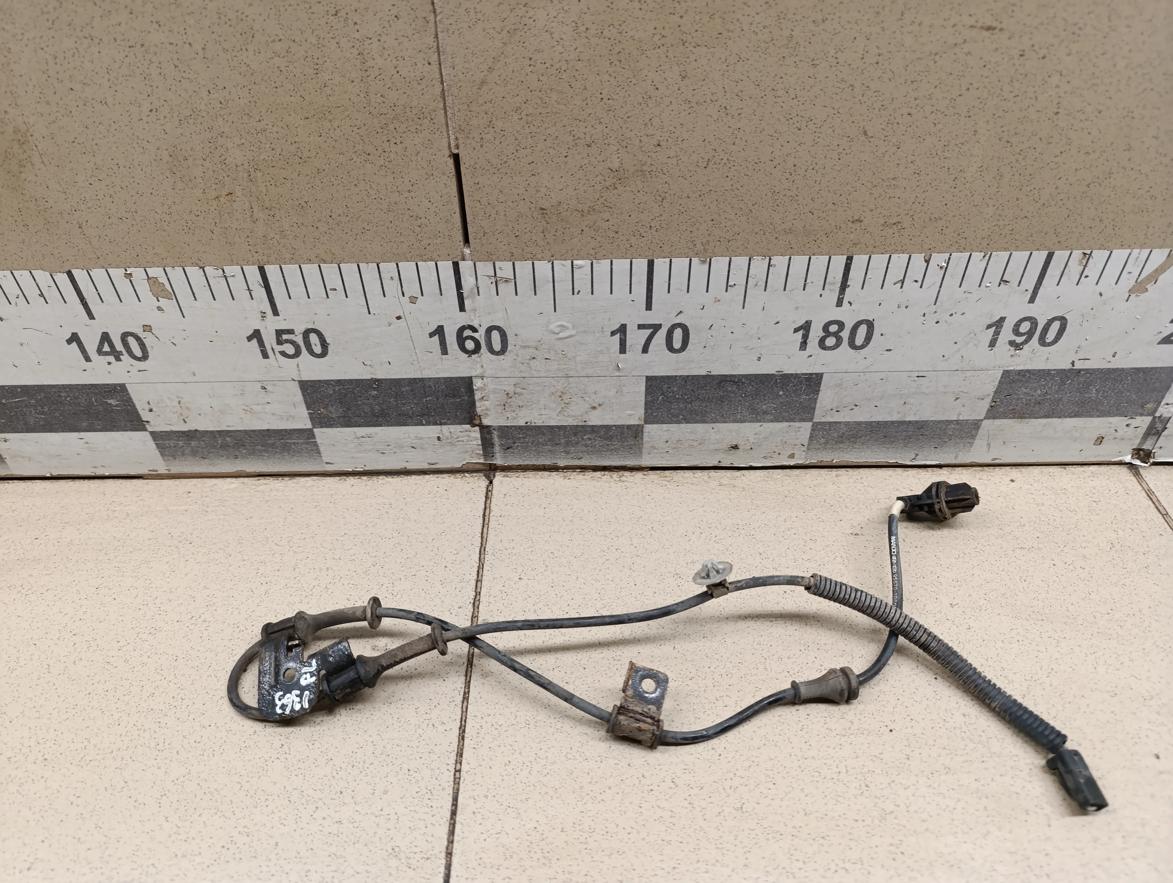 Датчик ABS передний левый Solaris 2010-2017