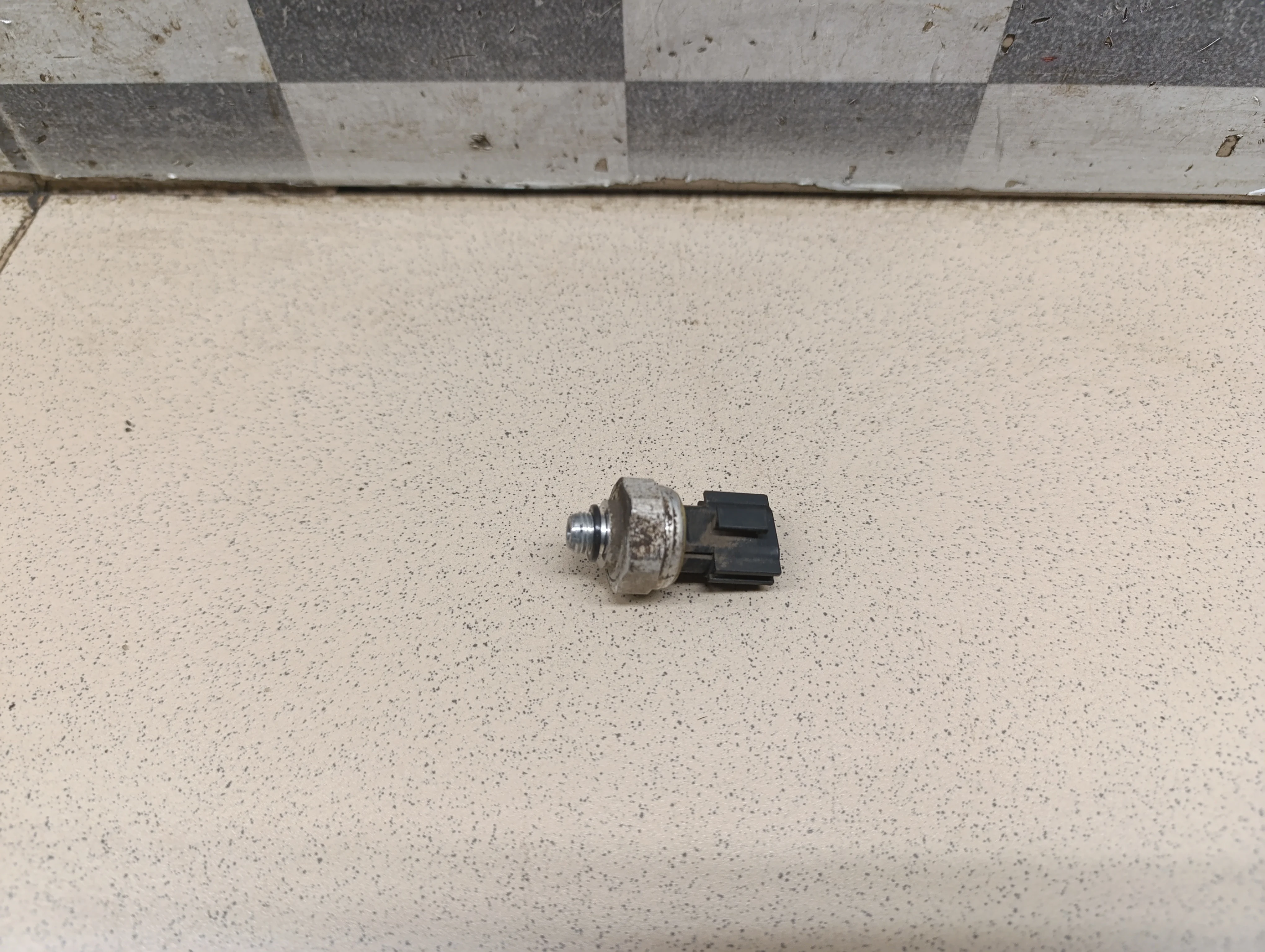 Датчик кондиционера Solaris 2010-2017