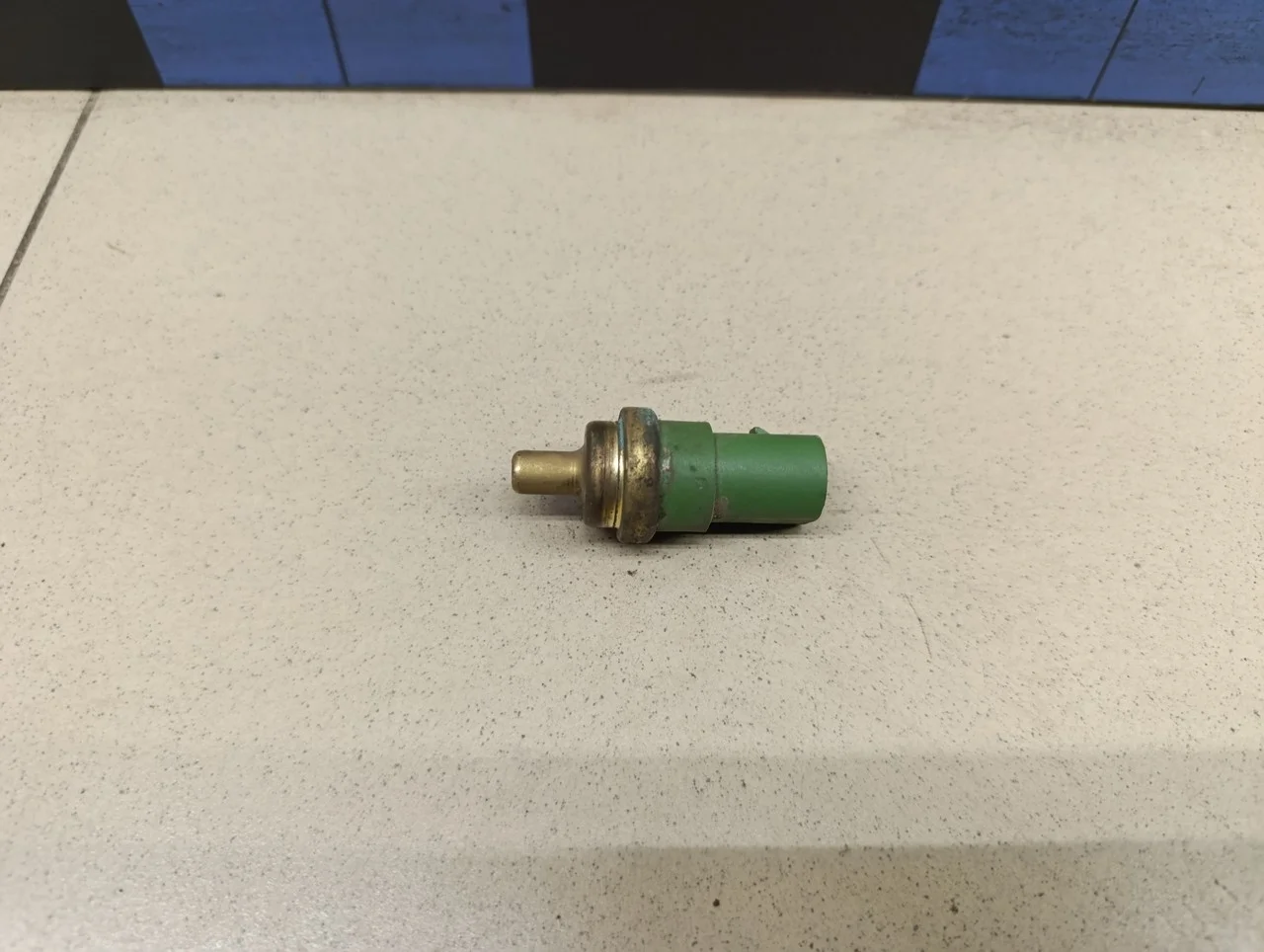 Датчик температуры A3 (8L1) 1996-2003