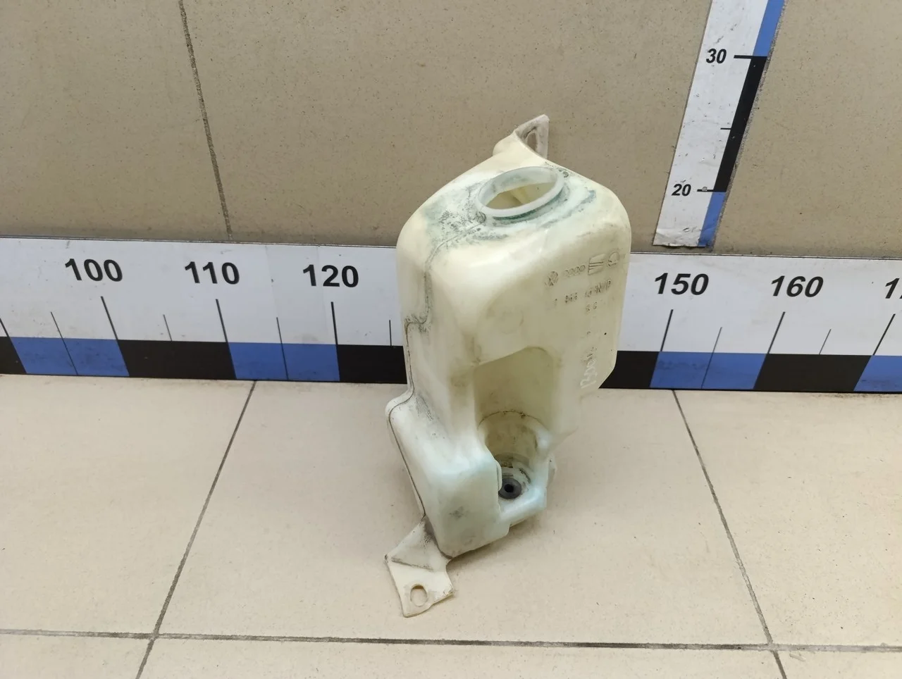 Бачок омывателя лобового стекла A3 (8L1) 1996-2003