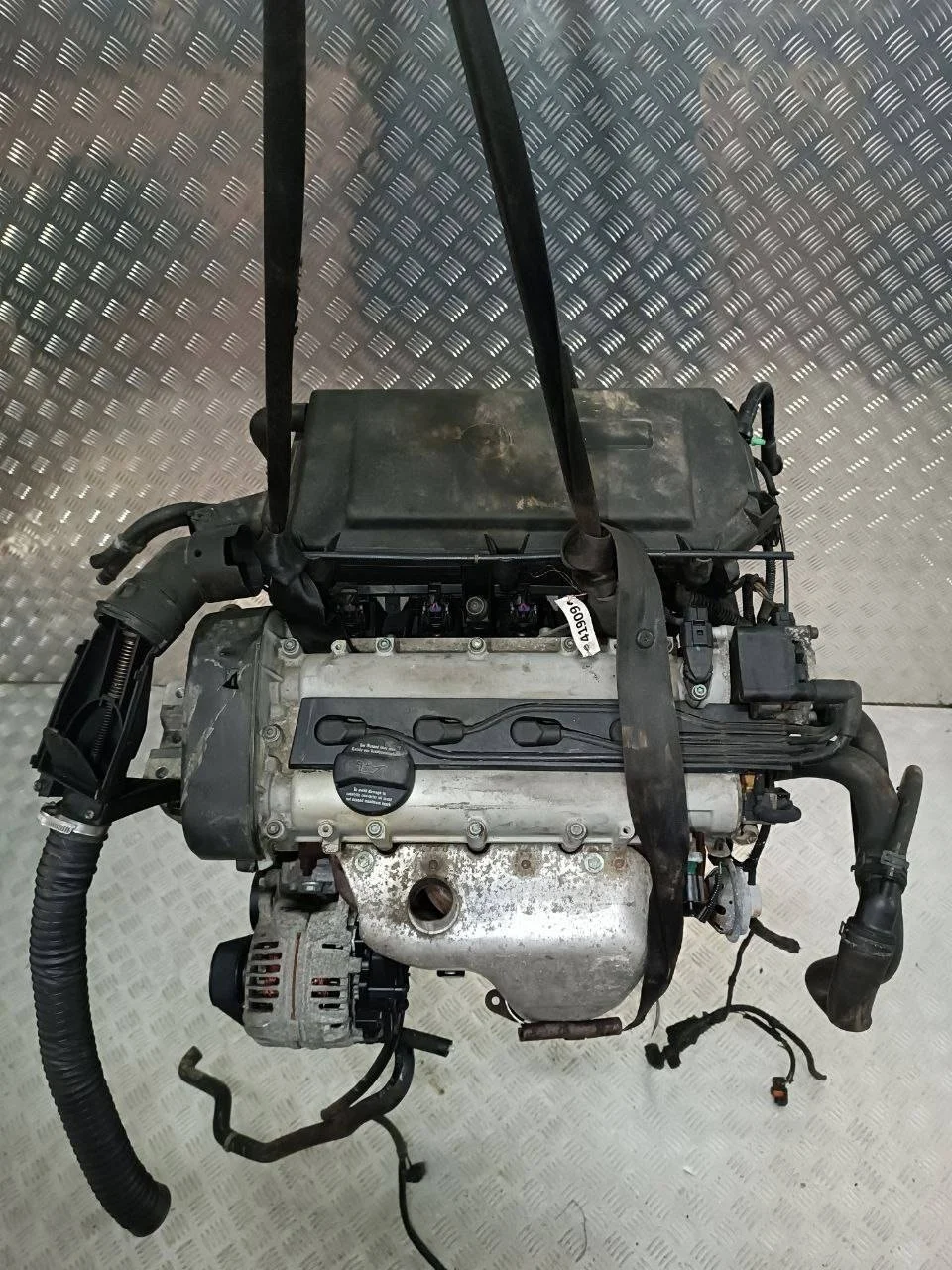 Двигатель AKQ Volkswagen Golf 4 1.4 Бензин