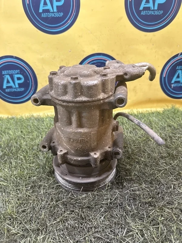 Компрессор кондиционера RENAULT SANDERO 2009-2014 8200315744 K4M