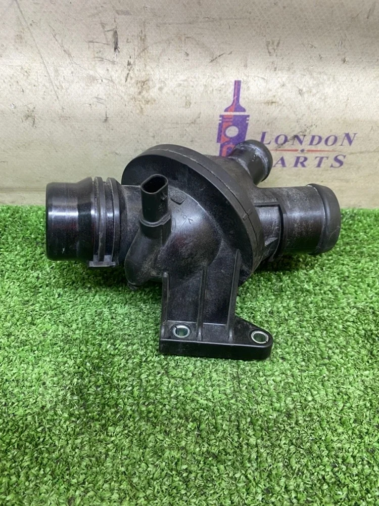 Термостат BMW 520i F10