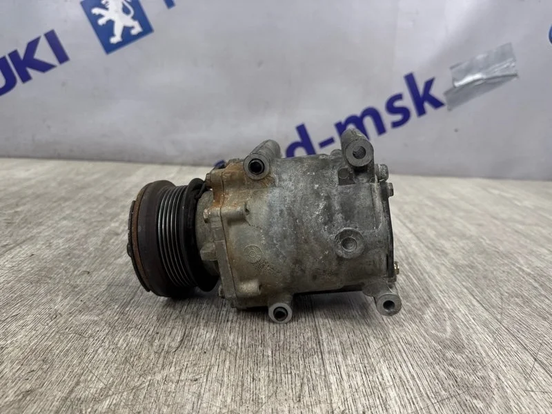 Компрессор кондиционера FORD FOCUS 2002