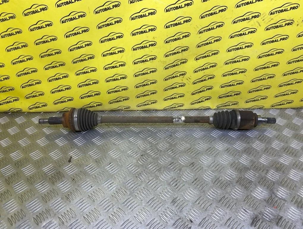 Полуось задняя (приводной вал, ШРУС) Dacia Duster 2010-2017 2014 8200939996 1.5 D K9K858