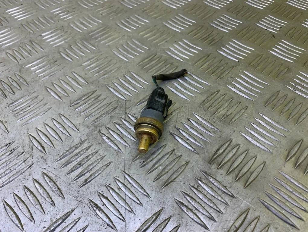 Датчик температуры охлаждающей жидкости Volkswagen Amarok (2010-н.в.) 2012 06A919501A ПИКАП 2.0 D CDCA