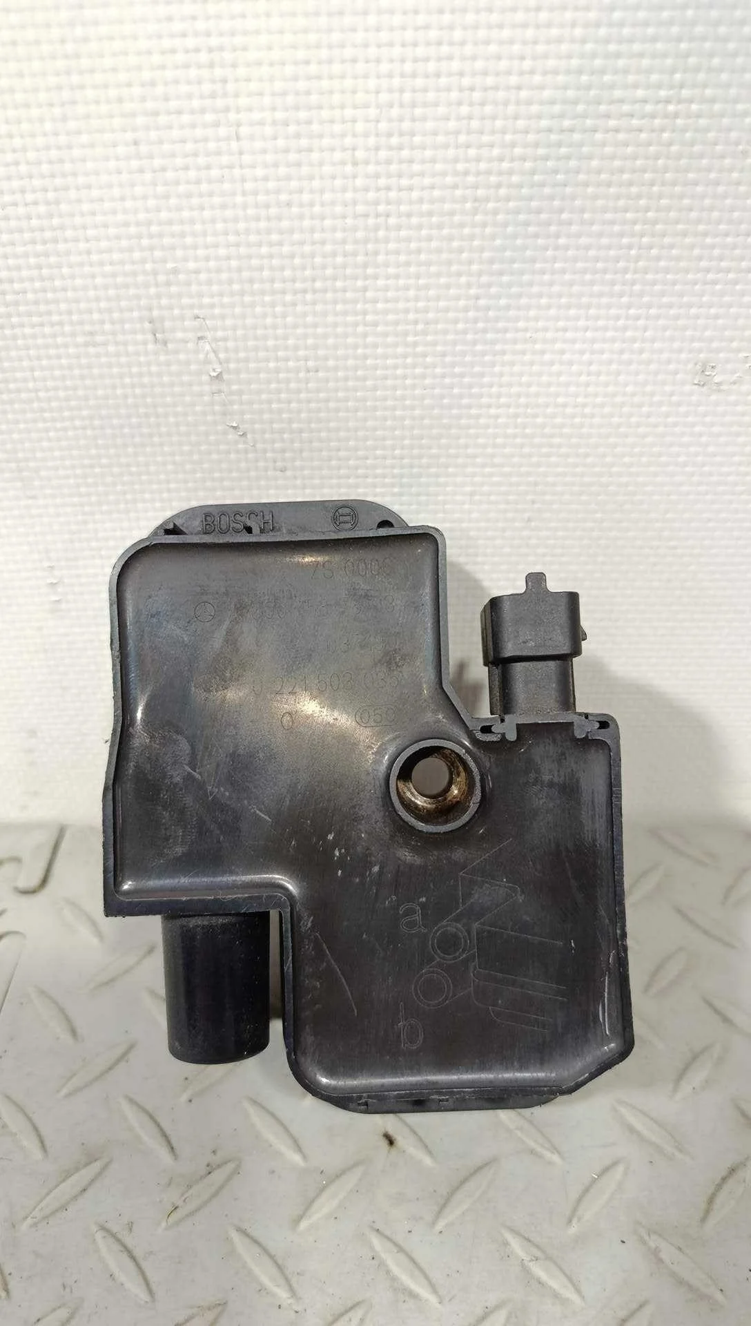 КАТУШКА ЗАЖИГАНИЯ MERCEDES-BENZ A0001587803