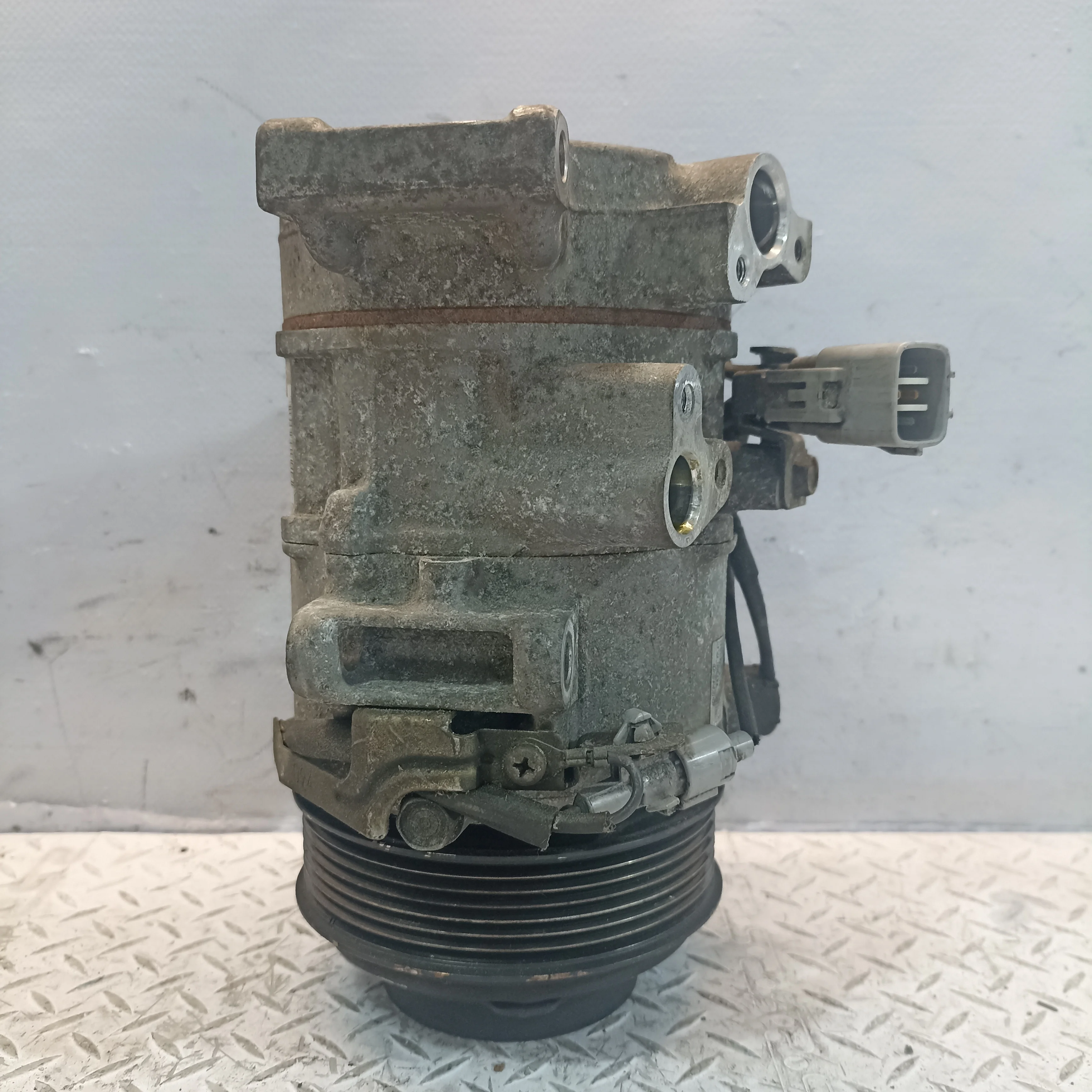 КОМПРЕССОР КОНДИЦИОНЕРА TOYOTA LEXUS 883203A270  D3005
