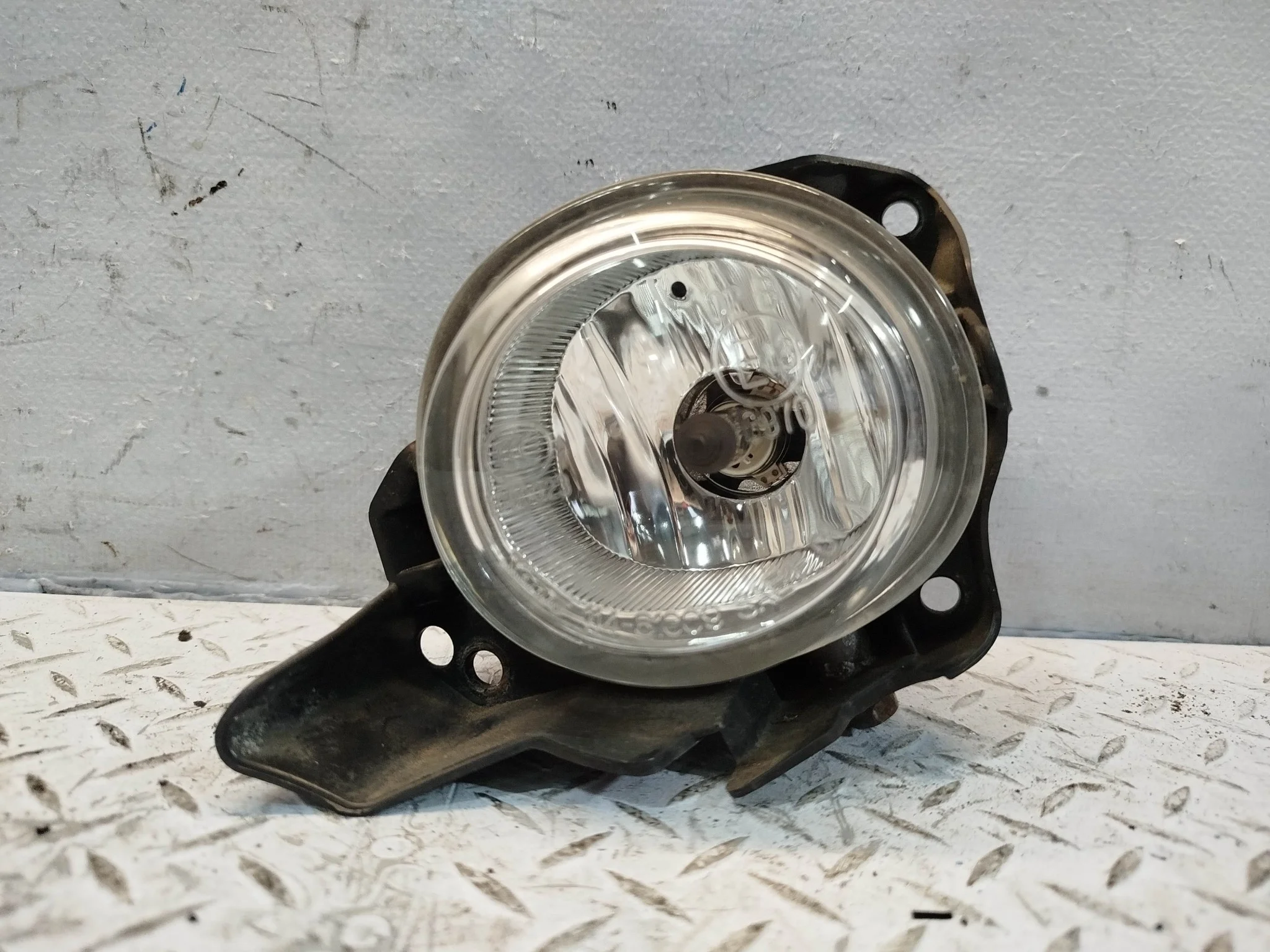 ТУМАНКА MAZDA ЛЕВАЯ L16951690A KB528Z