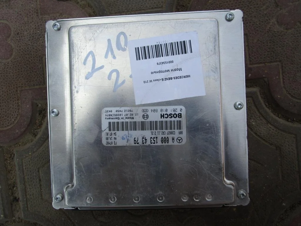 Блок управления двигателем Mercedes-Benz