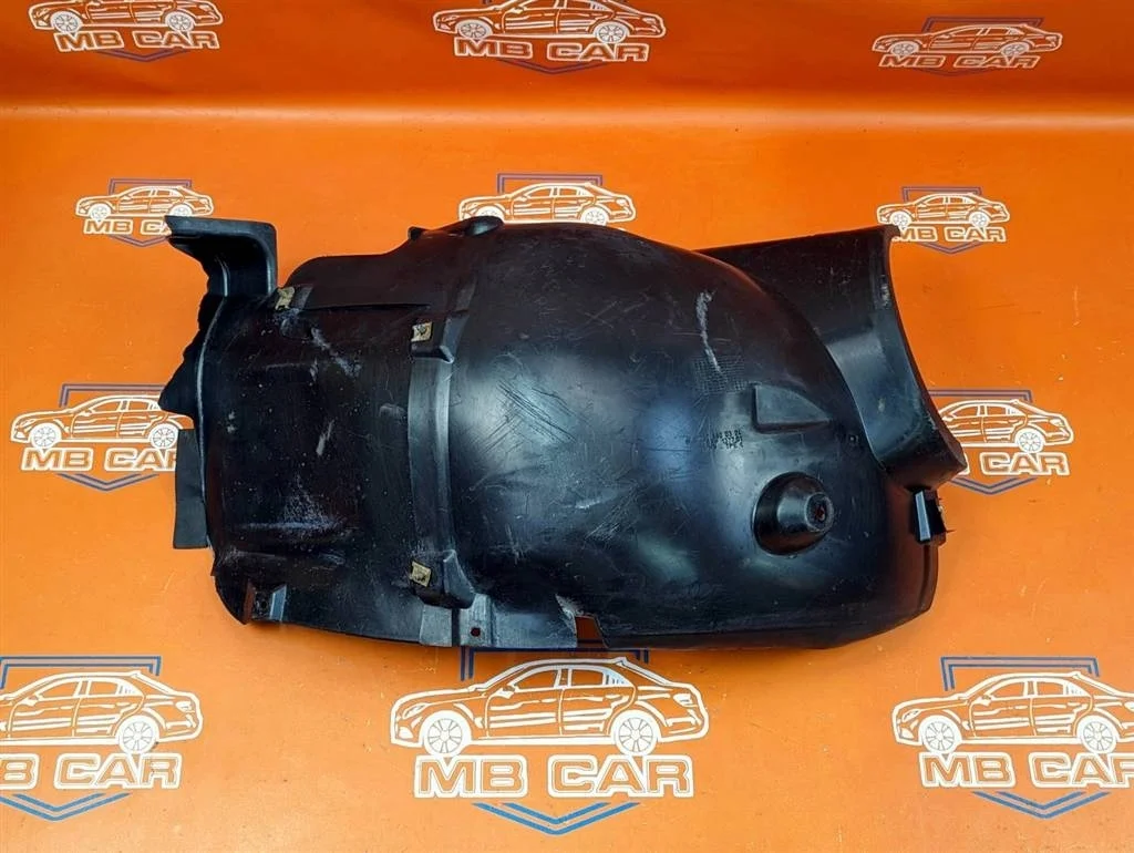 Подкрылок передний левый, передняя часть Mercedes-Benz