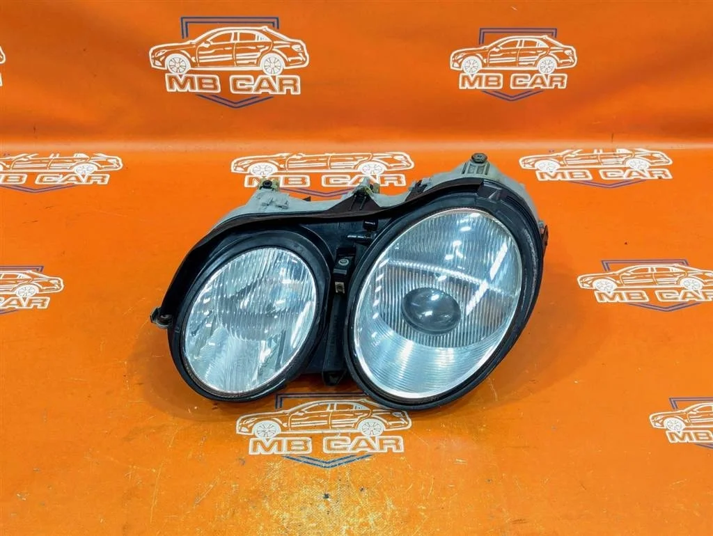 Фара левая Mercedes-Benz