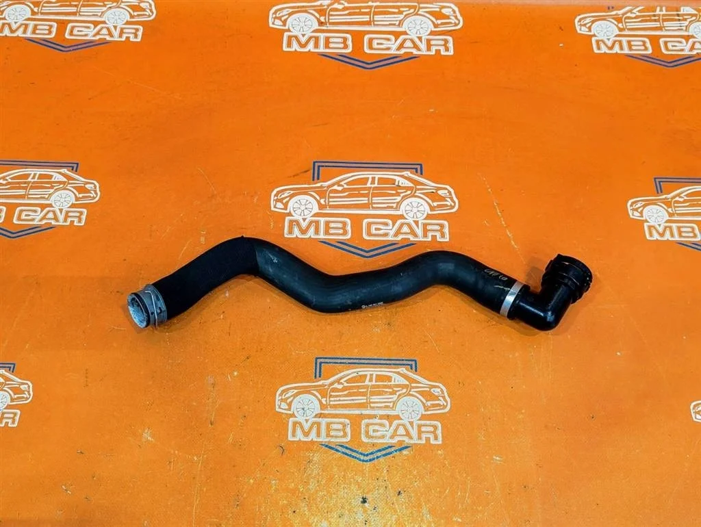 Патрубок радиатора Mercedes-Benz