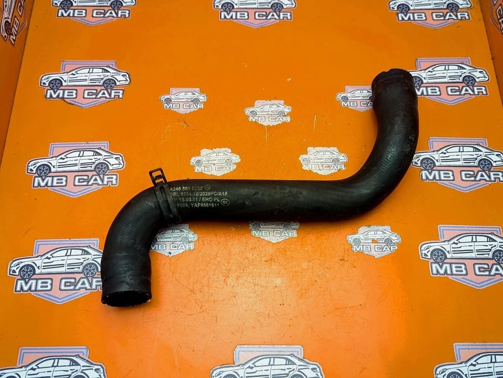 Патрубок радиатора Mercedes-Benz