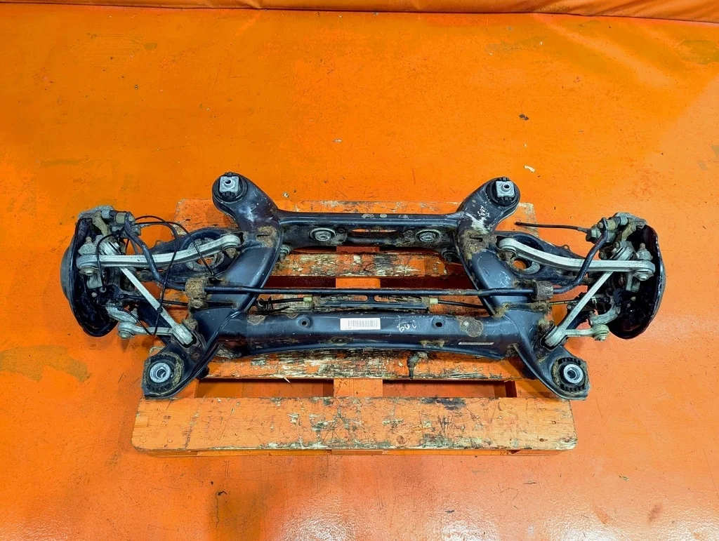 Подрамник задний Mercedes-Benz