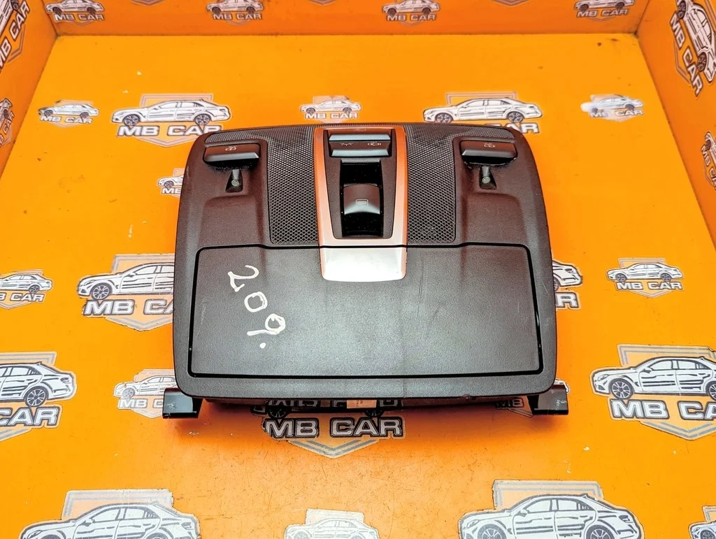 Плафон салона Mercedes-Benz