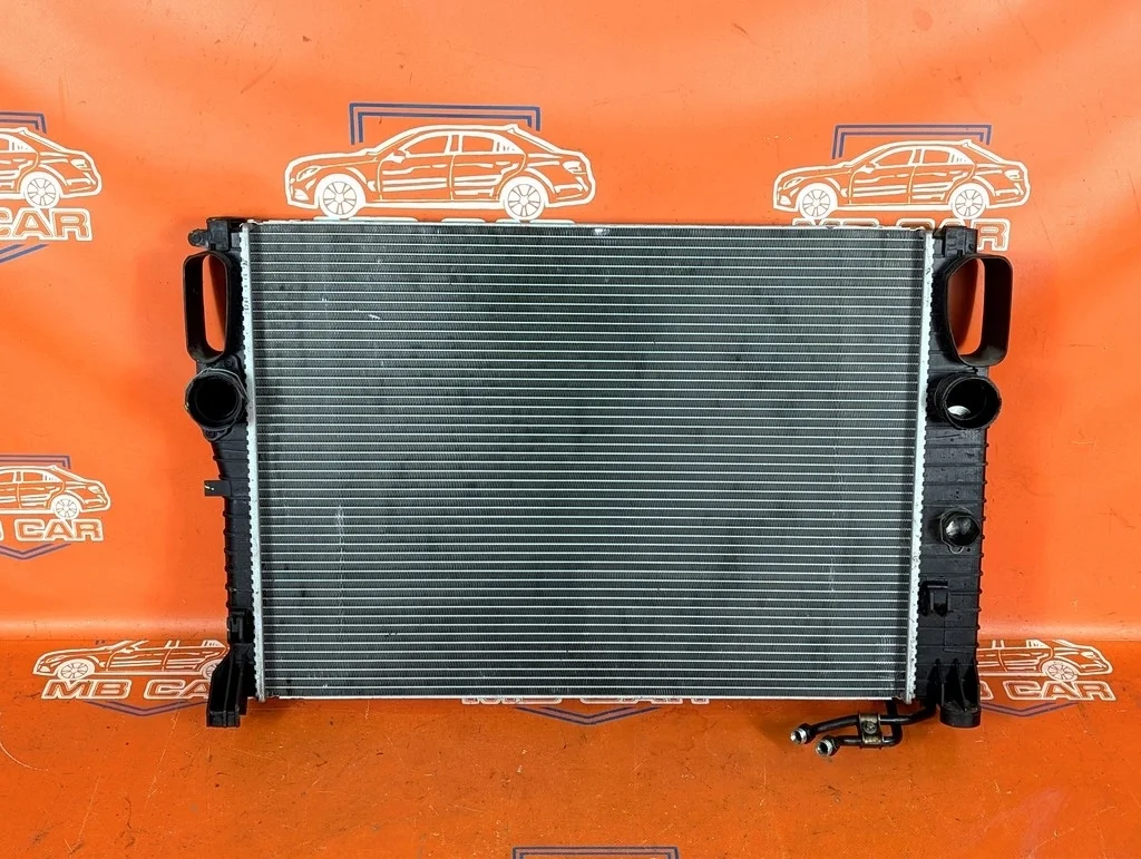 Радиатор Mercedes-Benz