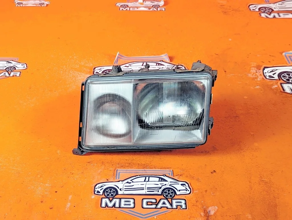 Фара левая Mercedes-Benz
