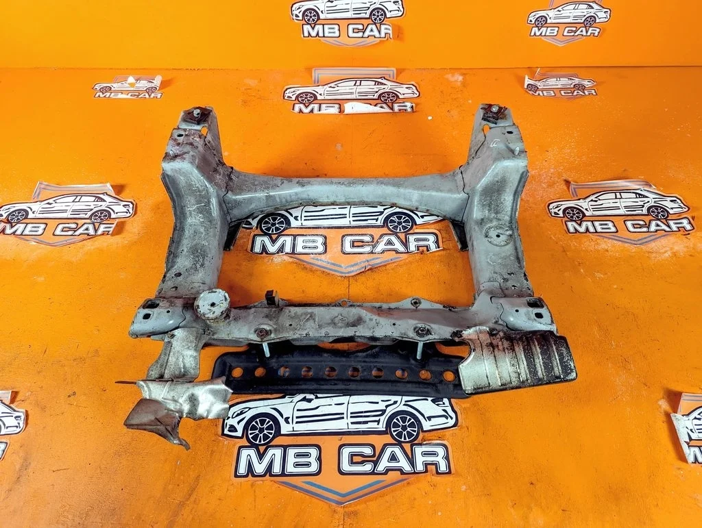 Подрамник передний Mercedes-Benz