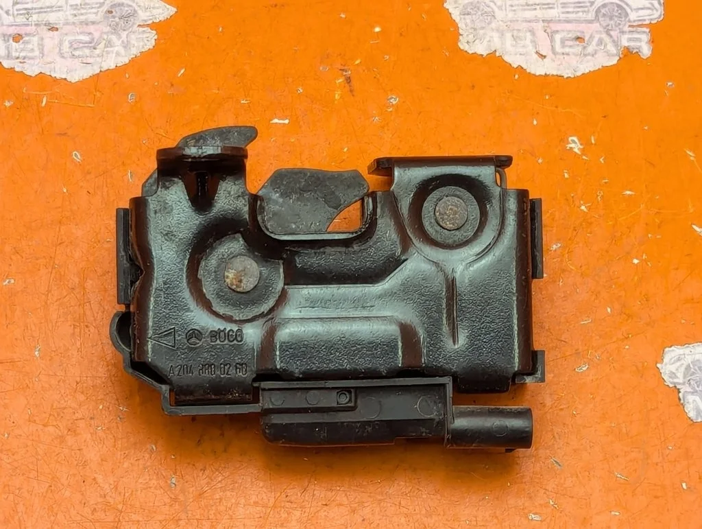 Замок капота Mercedes-Benz