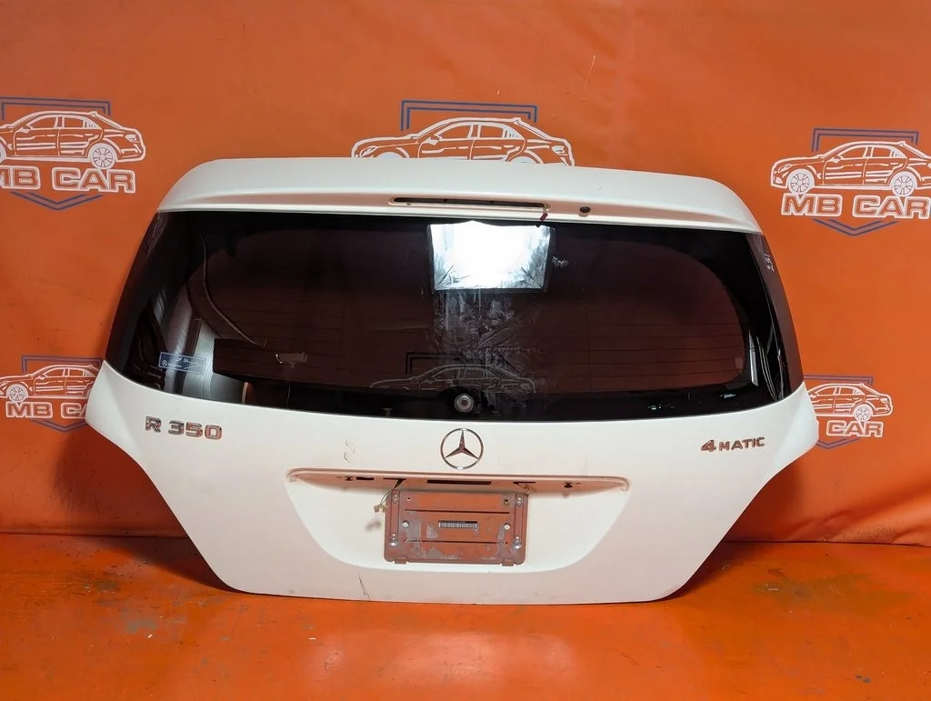Крышка багажника Mercedes-Benz