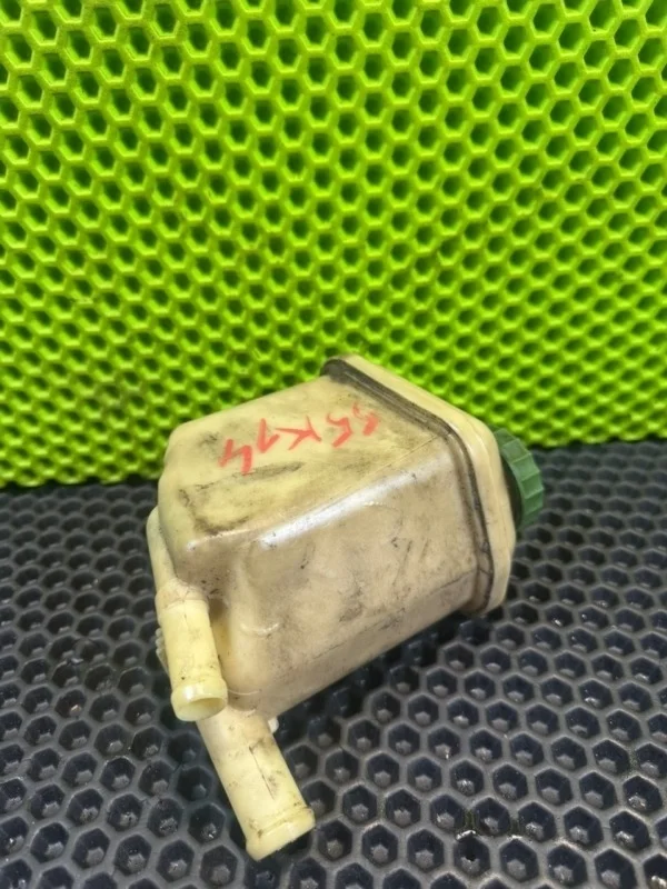 Бачок гидроусилителя руля VW Touareg 1 2006 1P1