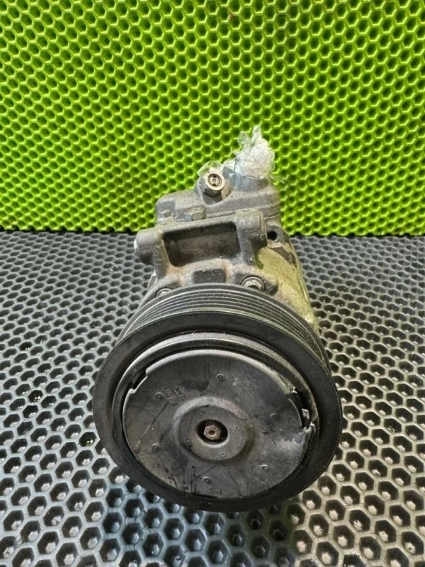 Компрессор кондиционера Audi Q3 2014