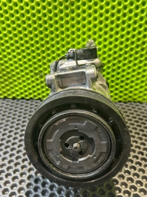 Компрессор кондиционера Audi A6 2010