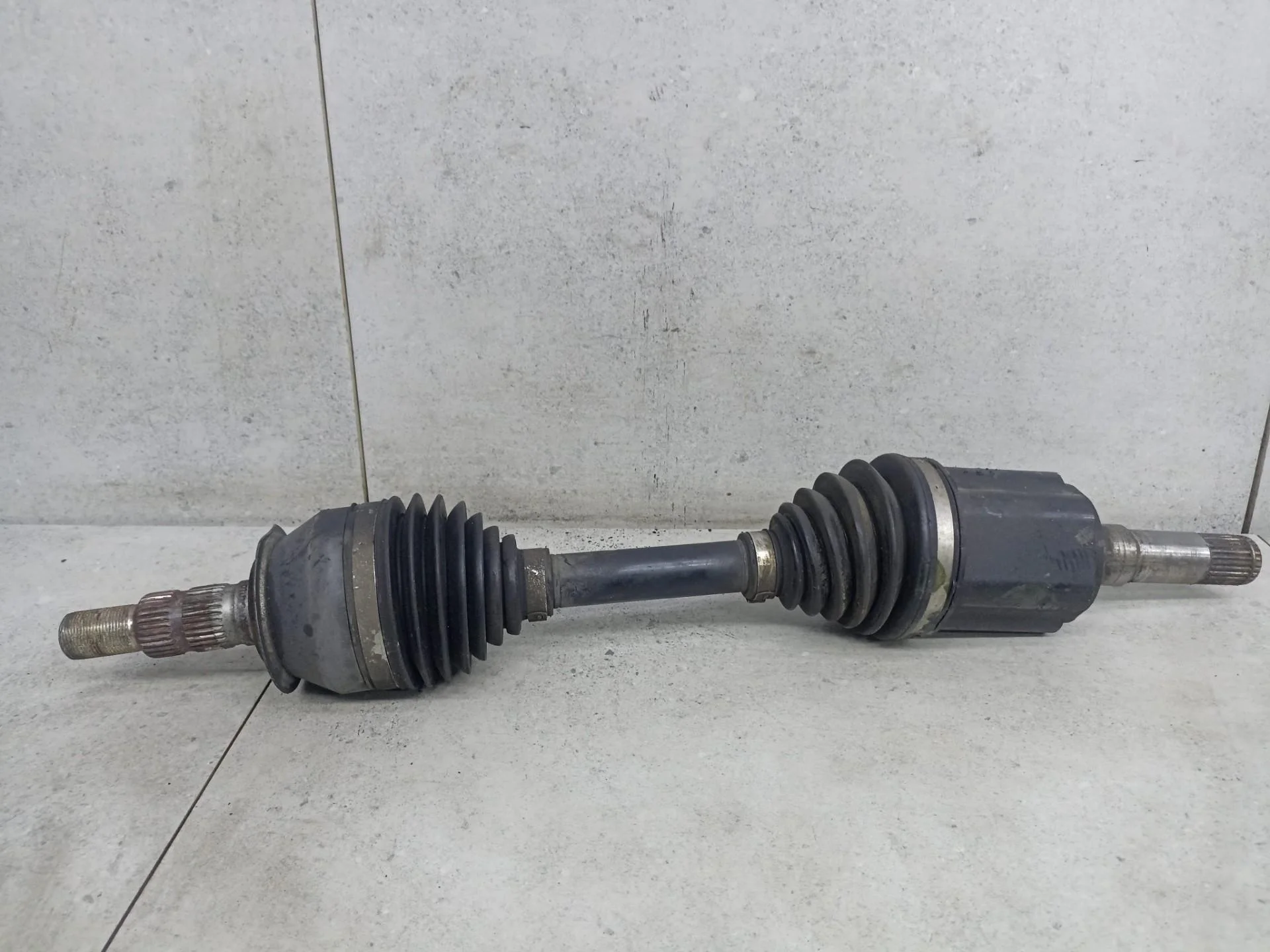 Полуось передняя левая Opel Insignia A 22796269