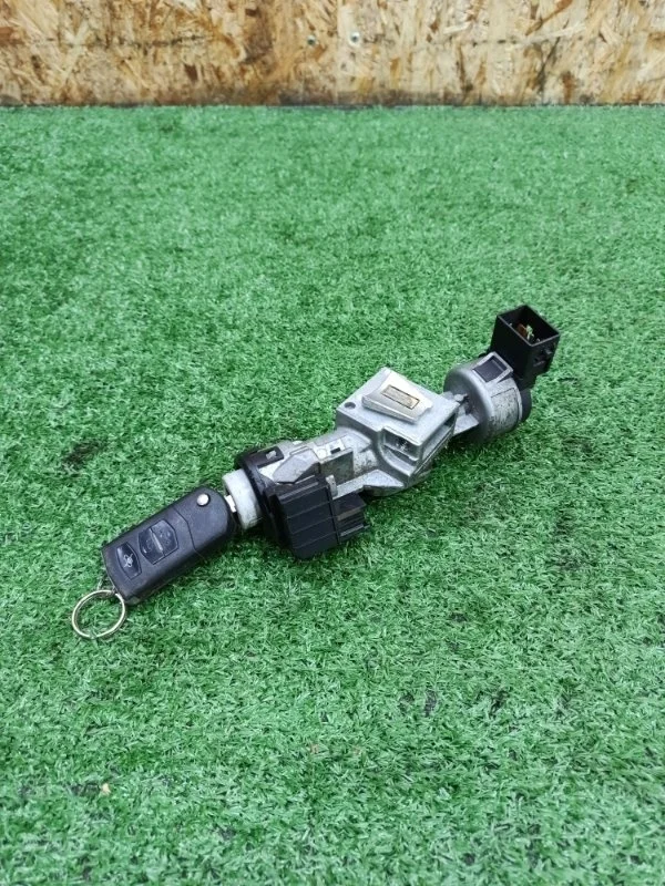 Замок зажигания Mazda 3 2002-2009 BK