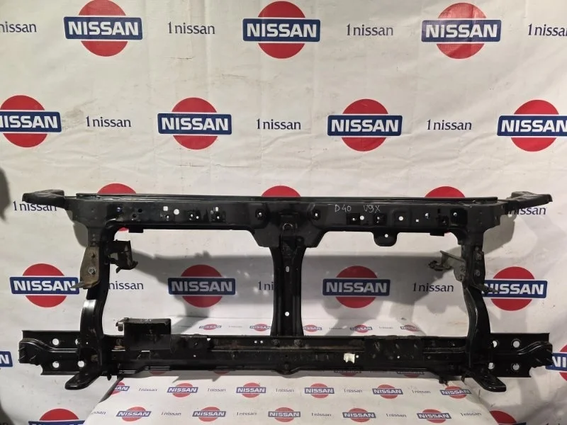 Панель радиатора ( телевизор) Nissan Navara 2014 F25005X2MA D40 V9X, передний