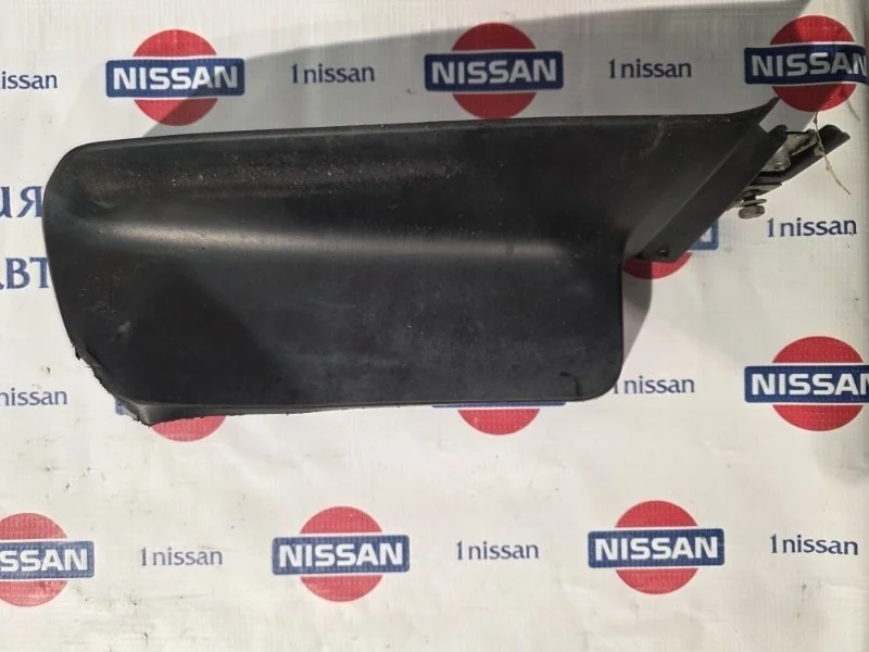Спойлер Nissan Navara 2014 960125X00A D40 V9X, передний правый