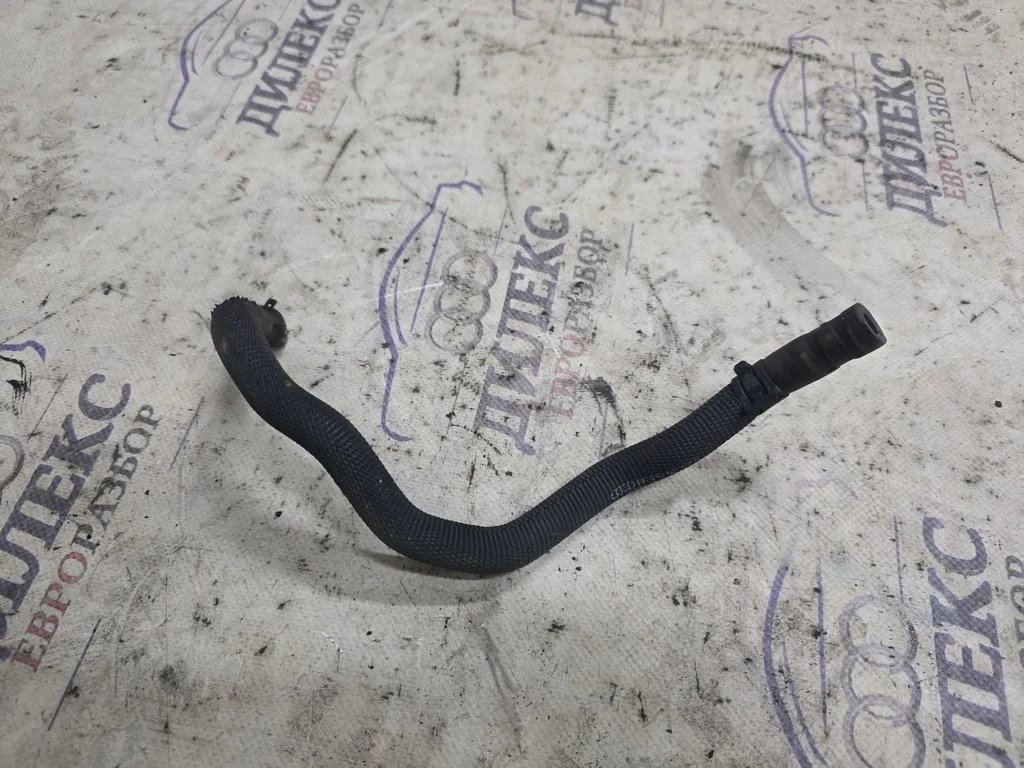 шланг системы охлаждения Audi Q7 2005-2015 - -