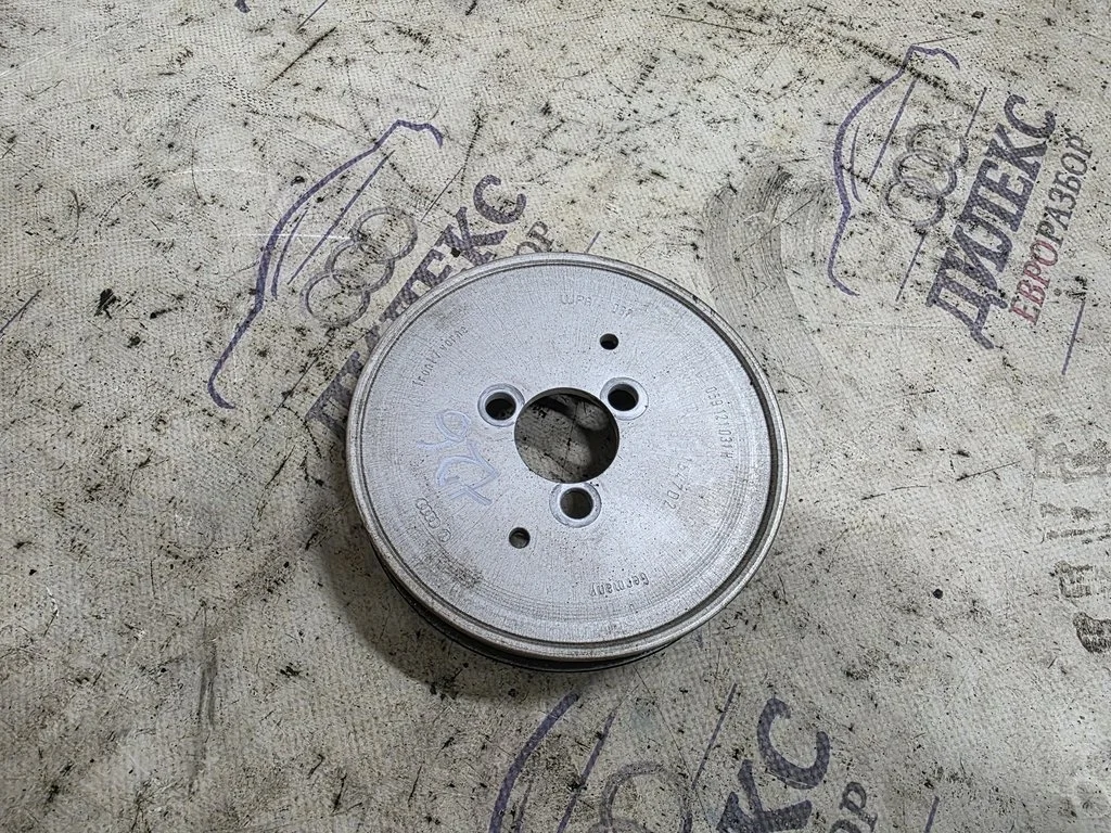 шкив водяного насоса (помпы) Audi Q7 2005-2015 - -